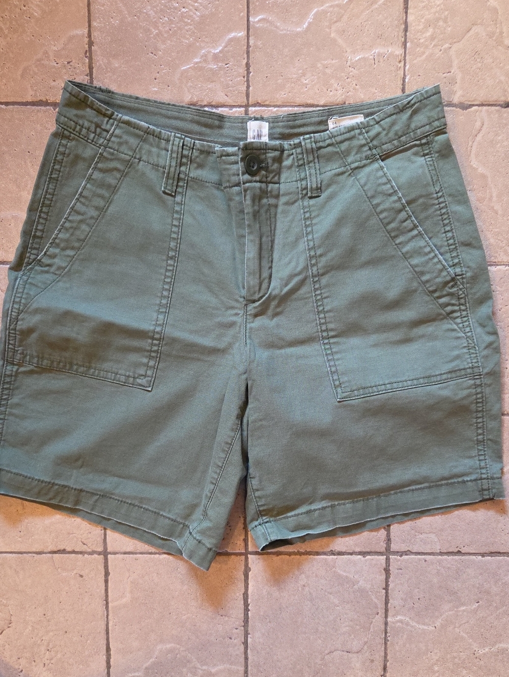 Gap Girlfriend Mid Rise Chino Shorts